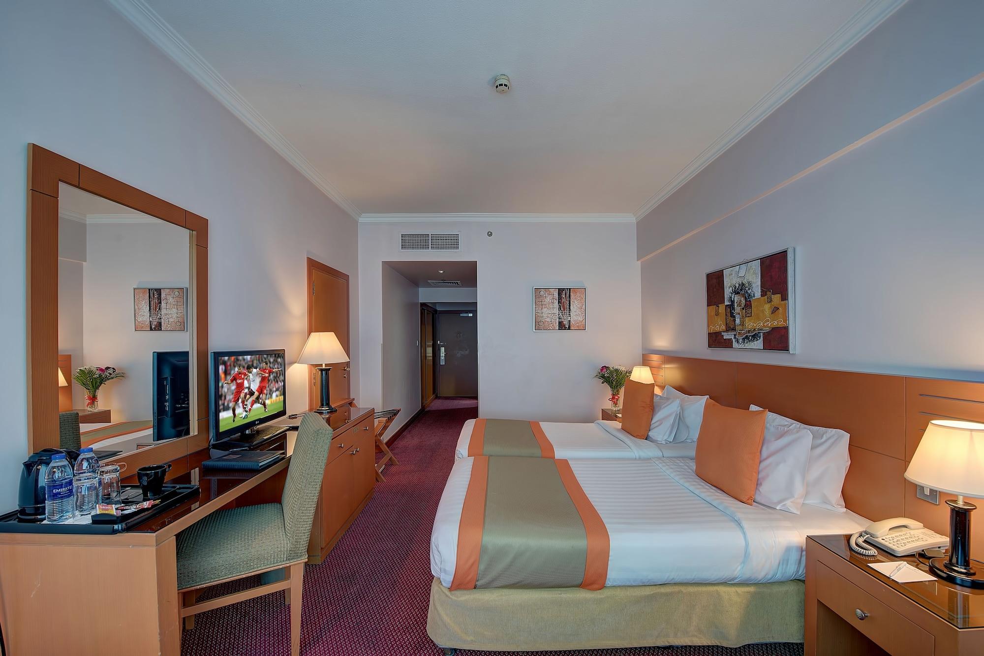 Concorde Deira Hotel -Formerly Golden Tulip Deira Hotel Dubai Bagian luar foto