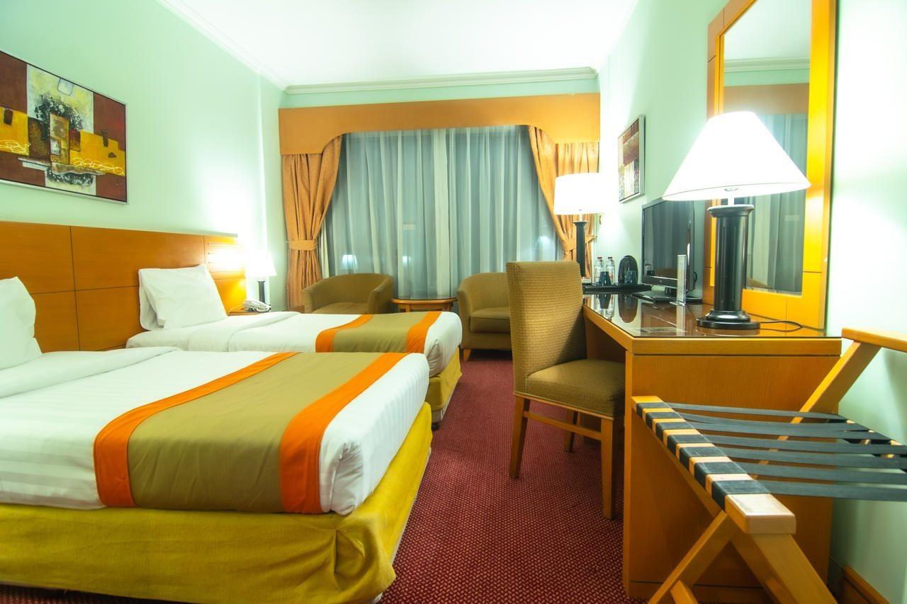 Concorde Deira Hotel -Formerly Golden Tulip Deira Hotel Dubai Bagian luar foto
