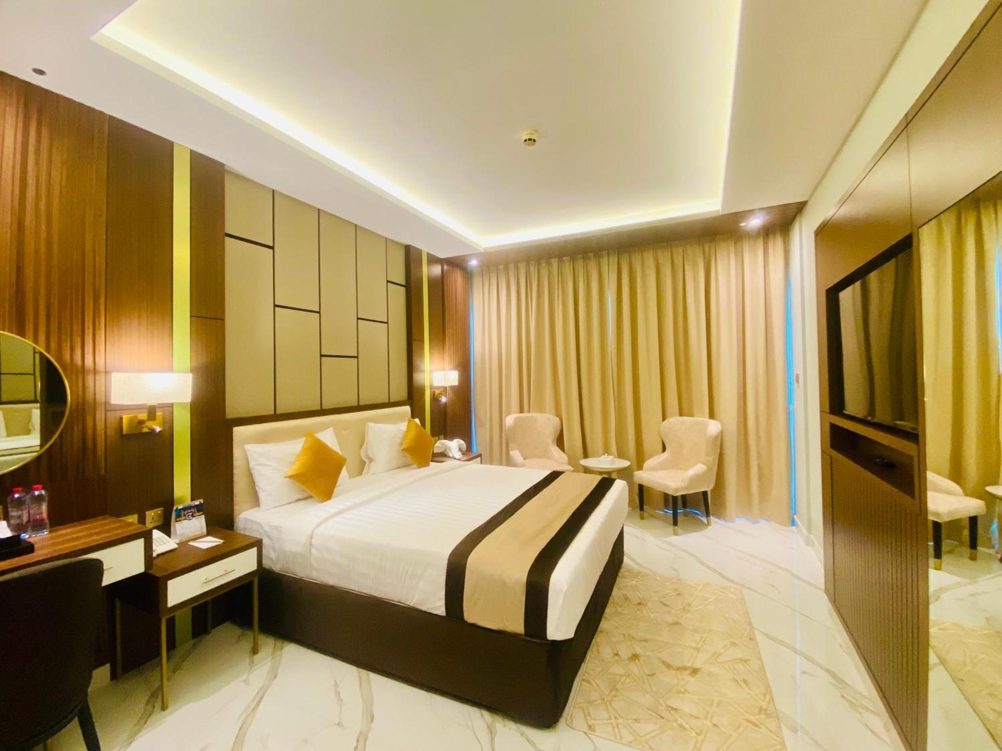 Concorde Deira Hotel -Formerly Golden Tulip Deira Hotel Dubai Bagian luar foto