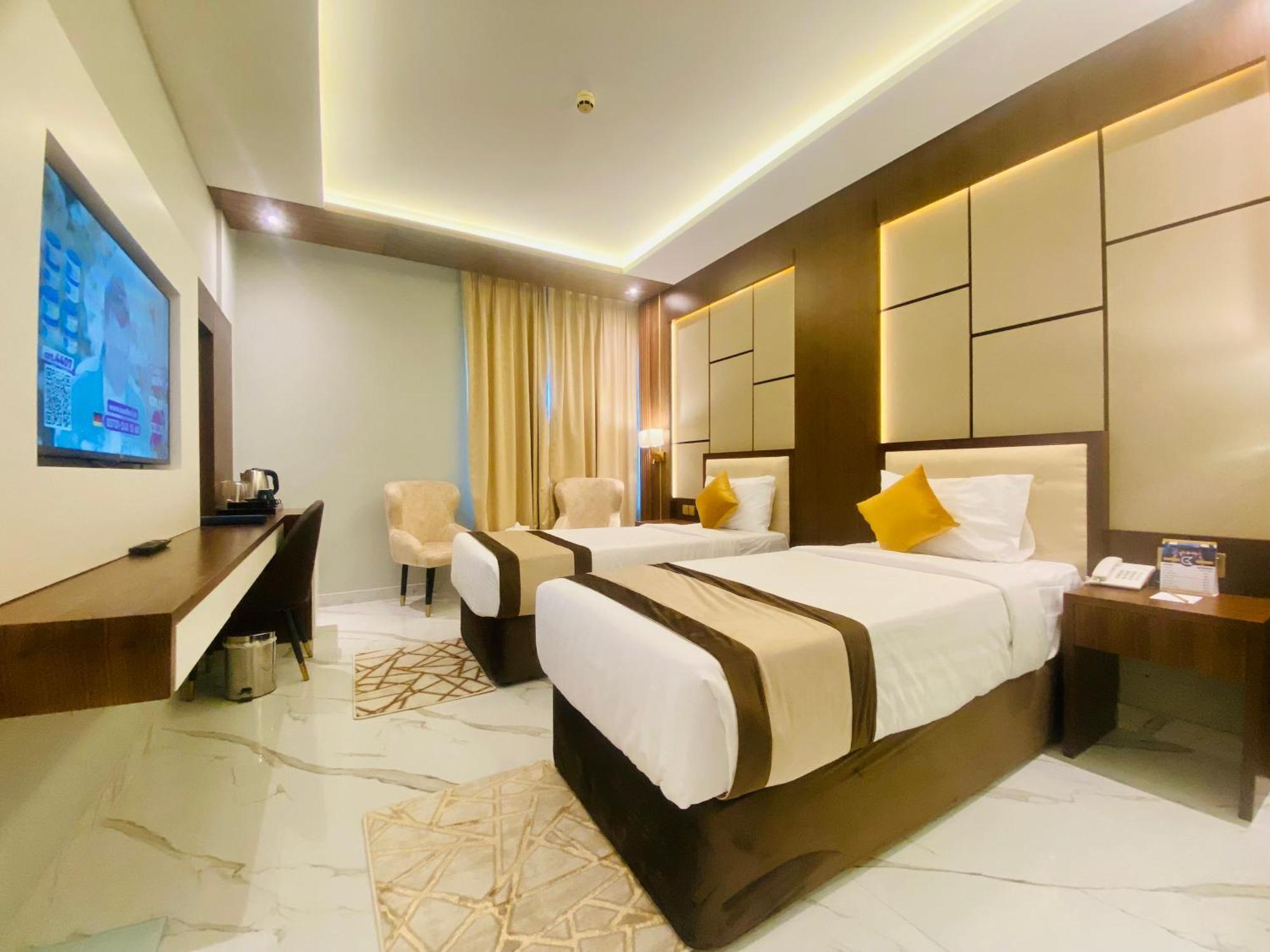 Concorde Deira Hotel -Formerly Golden Tulip Deira Hotel Dubai Bagian luar foto