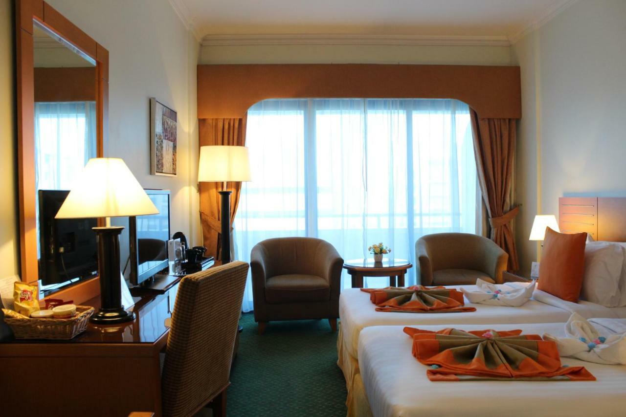 Concorde Deira Hotel -Formerly Golden Tulip Deira Hotel Dubai Bagian luar foto